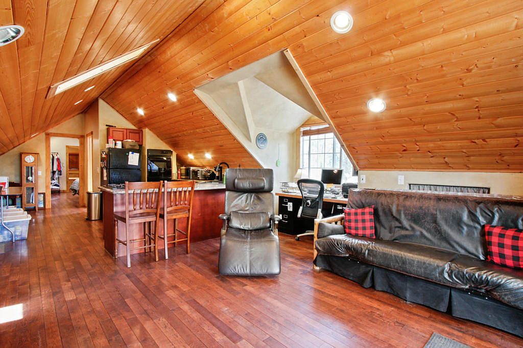 Property photo 44